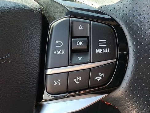 Used 2025 Ford Explorer ST-Line AWD/4WD image 22