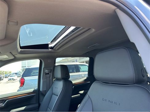 New 2025 GMC Sierra 1500 Denali w/ Denali Reserve Package image 7