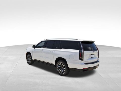 Used 2021 Cadillac Escalade ESV Sport Platinum w/ Heavy-Duty Trailer Package AWD/4WD image 3