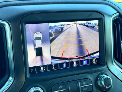 Used 2023 GMC Sierra 2500 AT4 w/ AT4 Preferred Package image 32