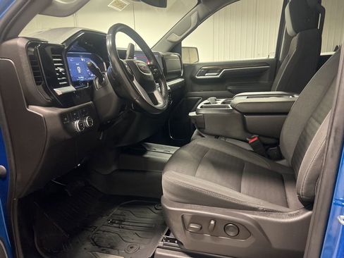 Certified 2022 GMC Sierra 1500 Elevation w/ LPO, Elevation Black Package image 11