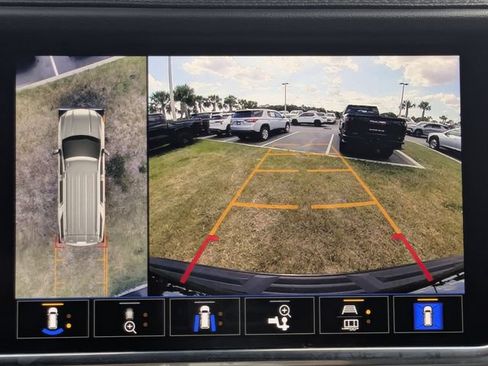 Used 2022 GMC Yukon Denali w/ Denali Premium Package AWD/4WD image 30