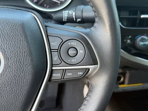 Used 2021 Toyota Camry XLE FWD image 17