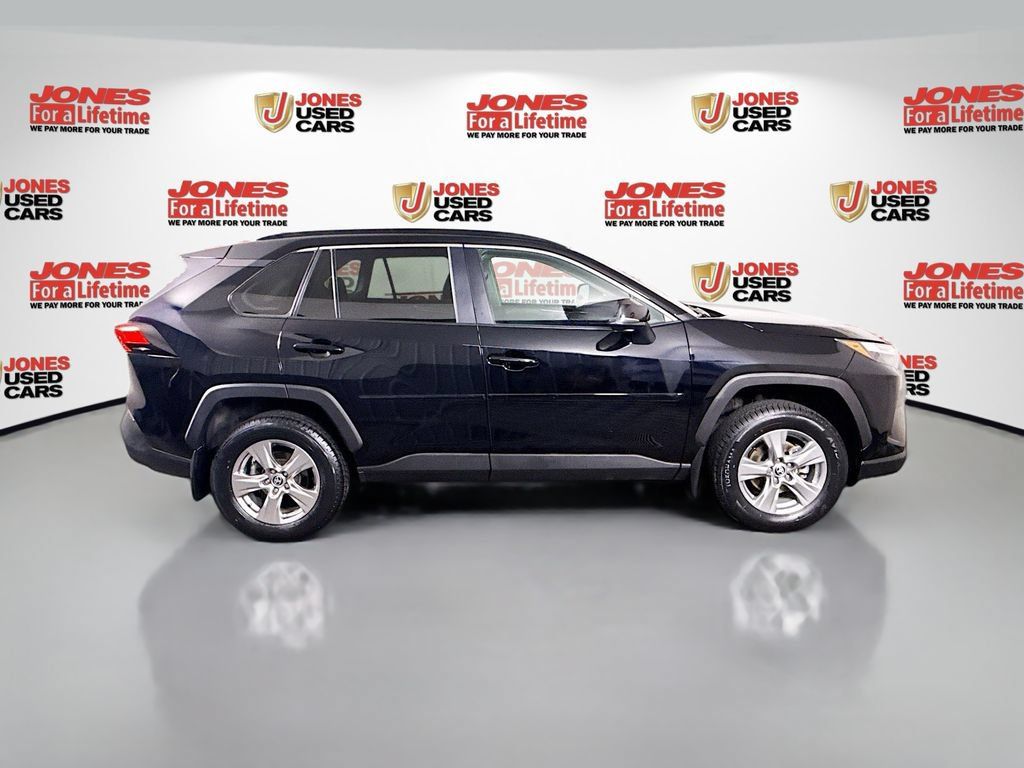Certified 2022 Toyota RAV4 XLE w/ Convenience Package AWD/4WD image 17