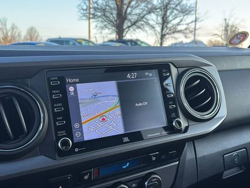 Used 2023 Toyota Tacoma TRD Sport image 19