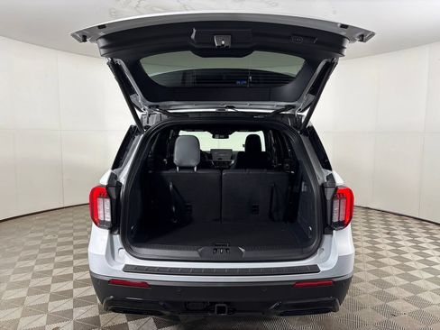 New 2026 Ford Explorer ST-Line w/ ST-Line Street Pack RWD image 27