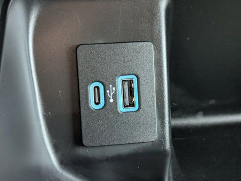 Used 2023 Ford F150 Lightning XLT image 20