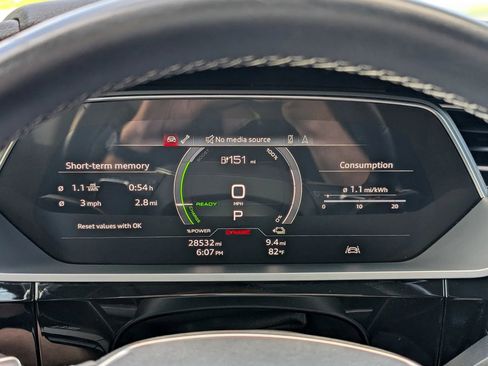 Used 2021 Audi e-tron Premium w/ Towing Package image 46