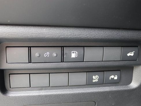 New 2025 Mitsubishi Outlander SE image 6