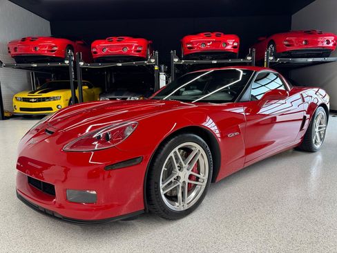 Used 2007 Chevrolet Corvette Z06 w/ Preferred Equipment Group RWD image 4