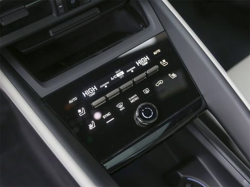 New 2025 Porsche Macan Turbo Electric image 25