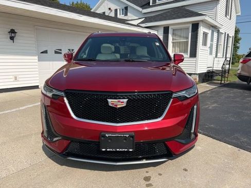 Used 2023 Cadillac XT6 Sport image 2