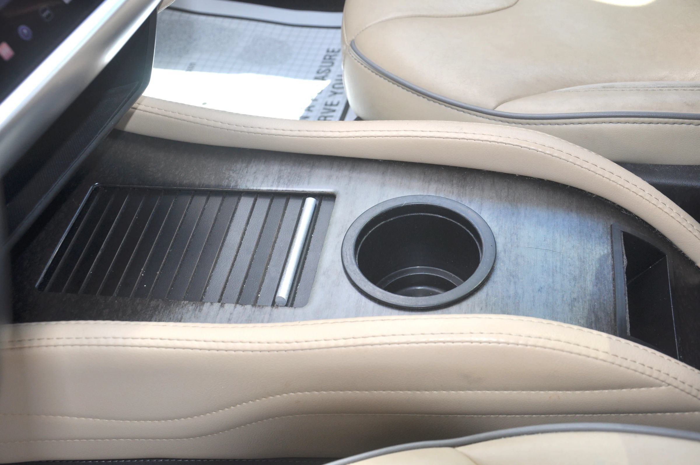 Used 2014 Tesla Model S 85 RWD image 27