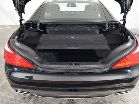 Used 2016 Mercedes-Benz SL 550 image 6