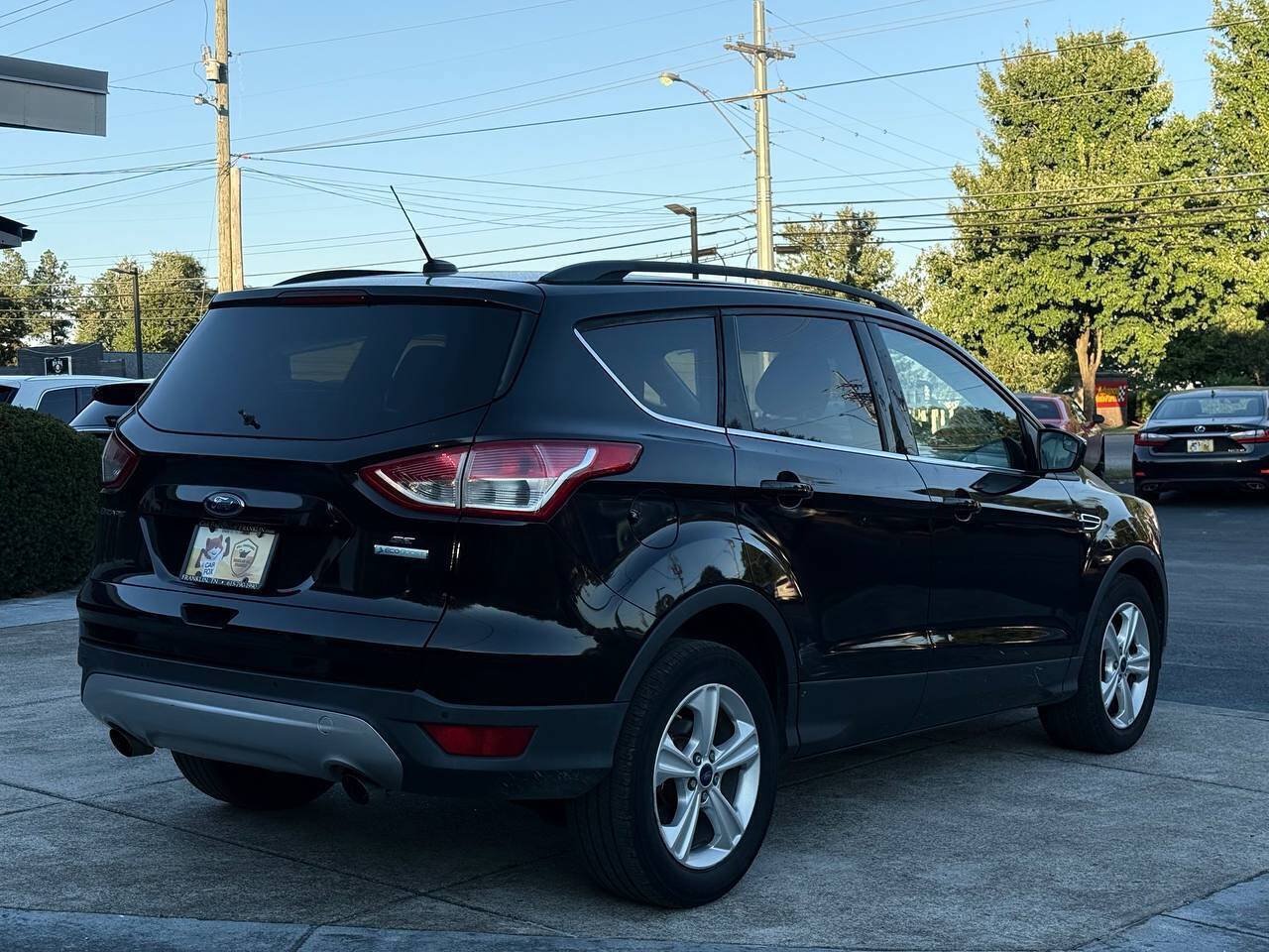 Used 2016 Ford Escape SE w/ Equipment Group 201A FWD image 5