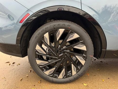 New 2026 Lincoln Nautilus Reserve w/ Jet Appearance Package image 11