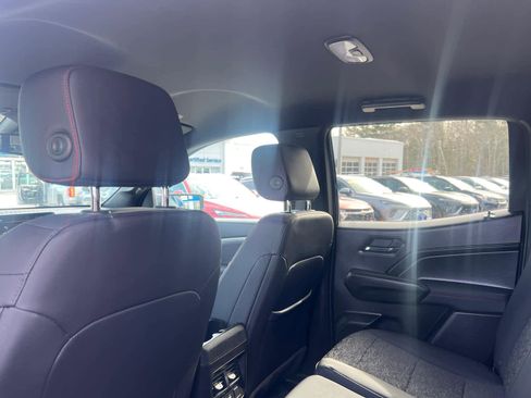 Certified 2024 Chevrolet Colorado Z71 w/ LPO, Dark Essentials Package image 30