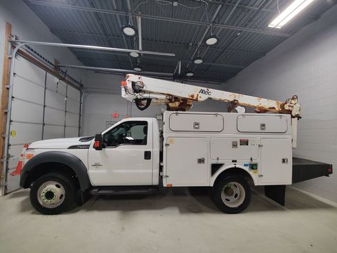 Used 2014 Ford F450 XL w/ Power Equipment Group image 27