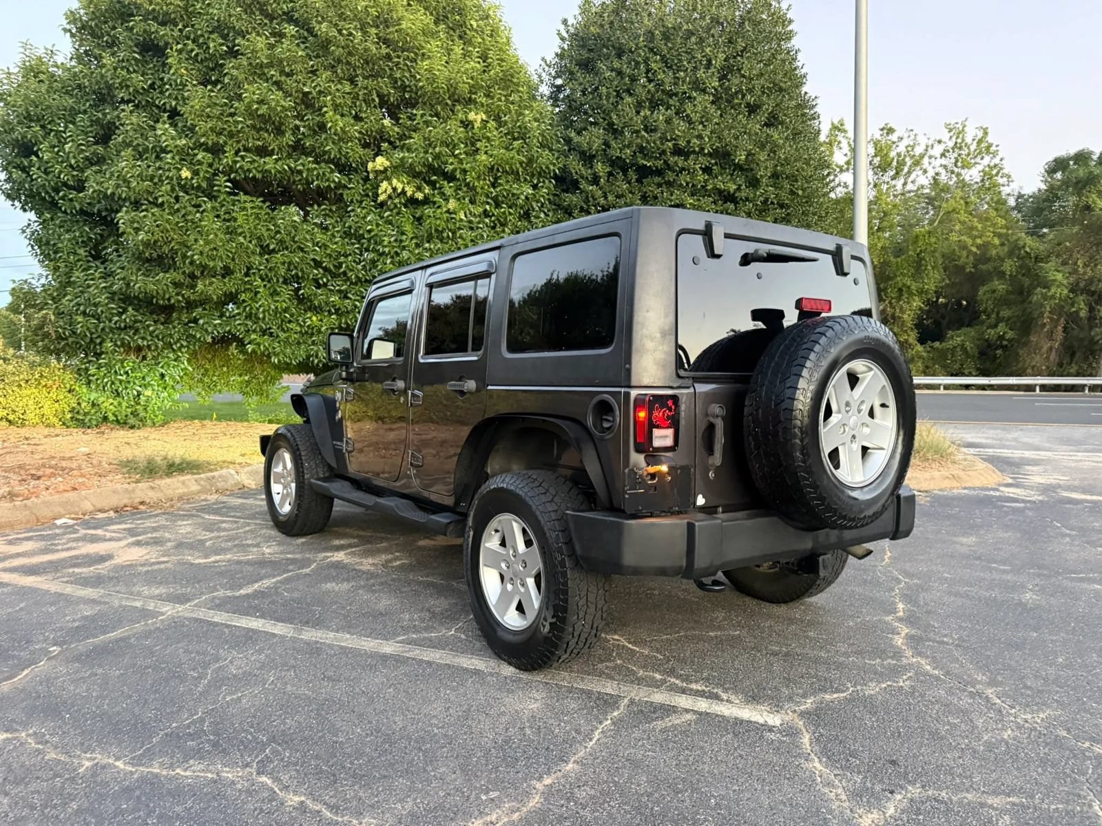 Used 2016 Jeep Wrangler Unlimited Sport w/ Quick Order Package 24S AWD/4WD image 5