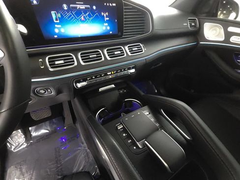 Used 2024 Mercedes-Benz GLE 450 4MATIC w/ AMG Line Exterior image 15