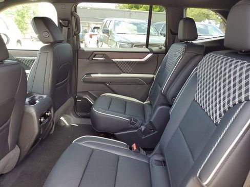 New 2026 GMC Acadia Denali w/ Super Cruise Package FWD image 11