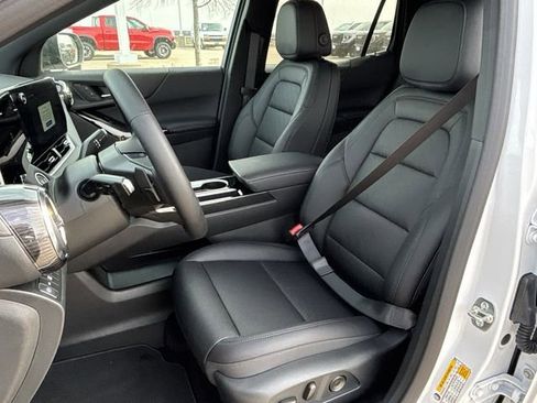 New 2026 Chevrolet Equinox LT w/ Convenience Package II AWD/4WD image 19