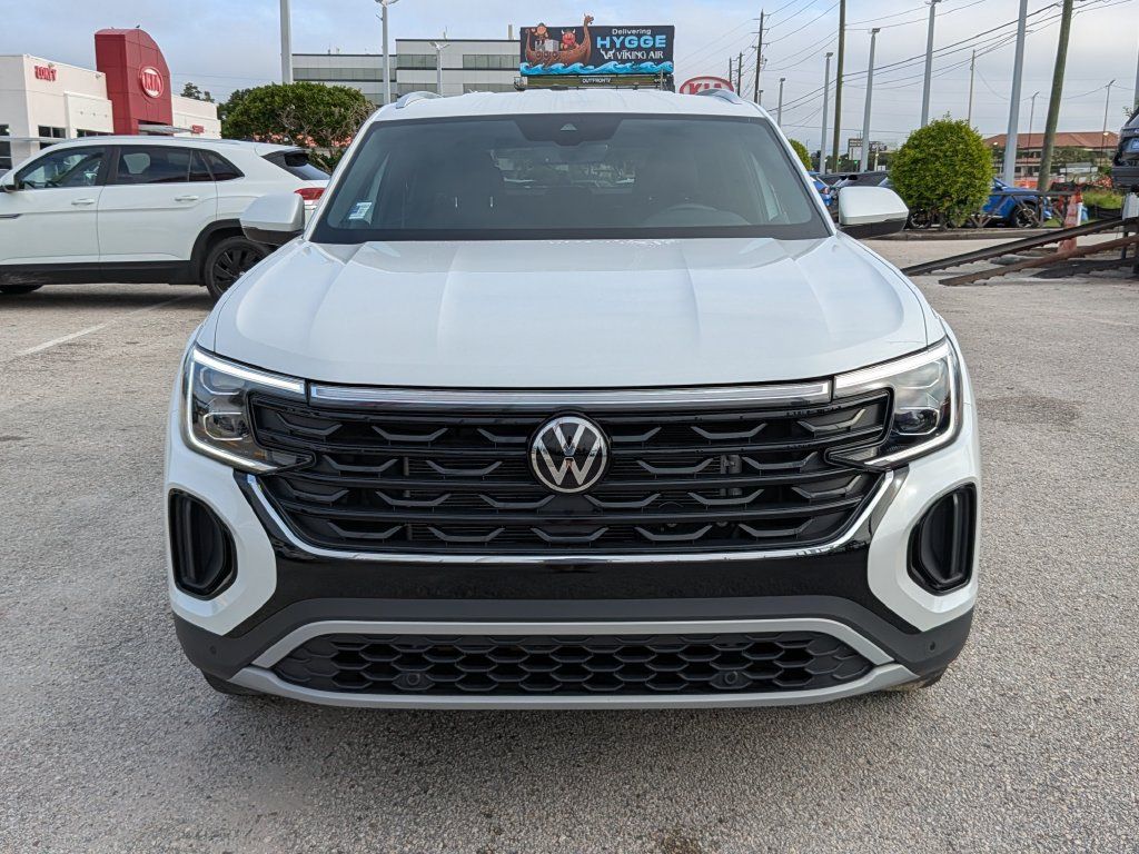 Certified 2026 Volkswagen Atlas Cross Sport SE FWD image 5