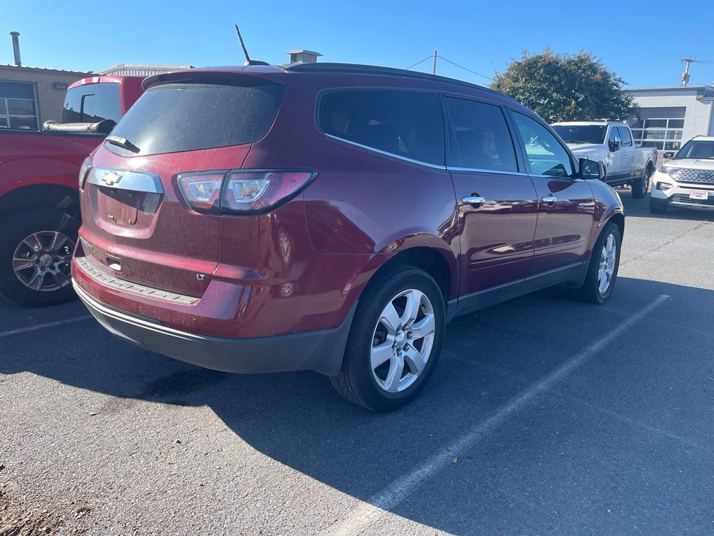 Used 2017 Chevrolet Traverse LT w/ Style and Technology Package AWD/4WD image 4
