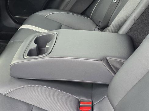 Certified 2025 Toyota Camry SE image 10