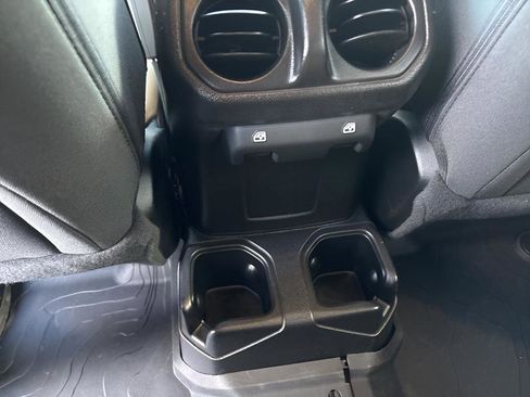 Used 2020 Jeep Gladiator Sport w/ Quick Order Package 24S image 35