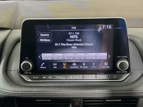 Used 2023 Nissan Rogue SV AWD/4WD image 19