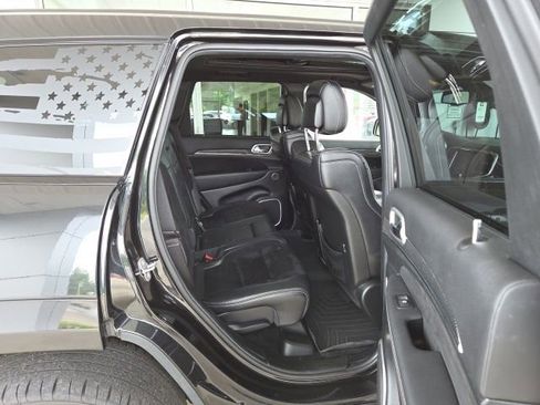 Used 2014 Jeep Grand Cherokee SRT8 w/ Luxury Group II AWD/4WD image 57