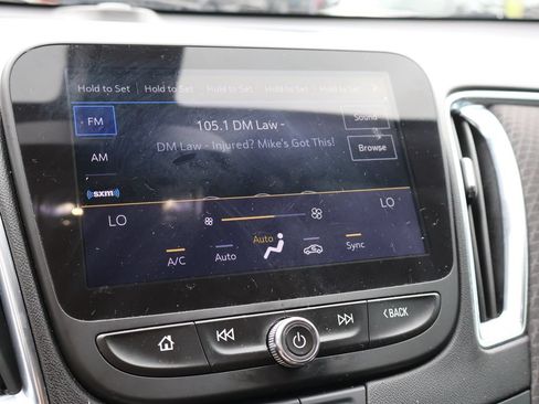 Used 2020 Chevrolet Malibu LT FWD image 24
