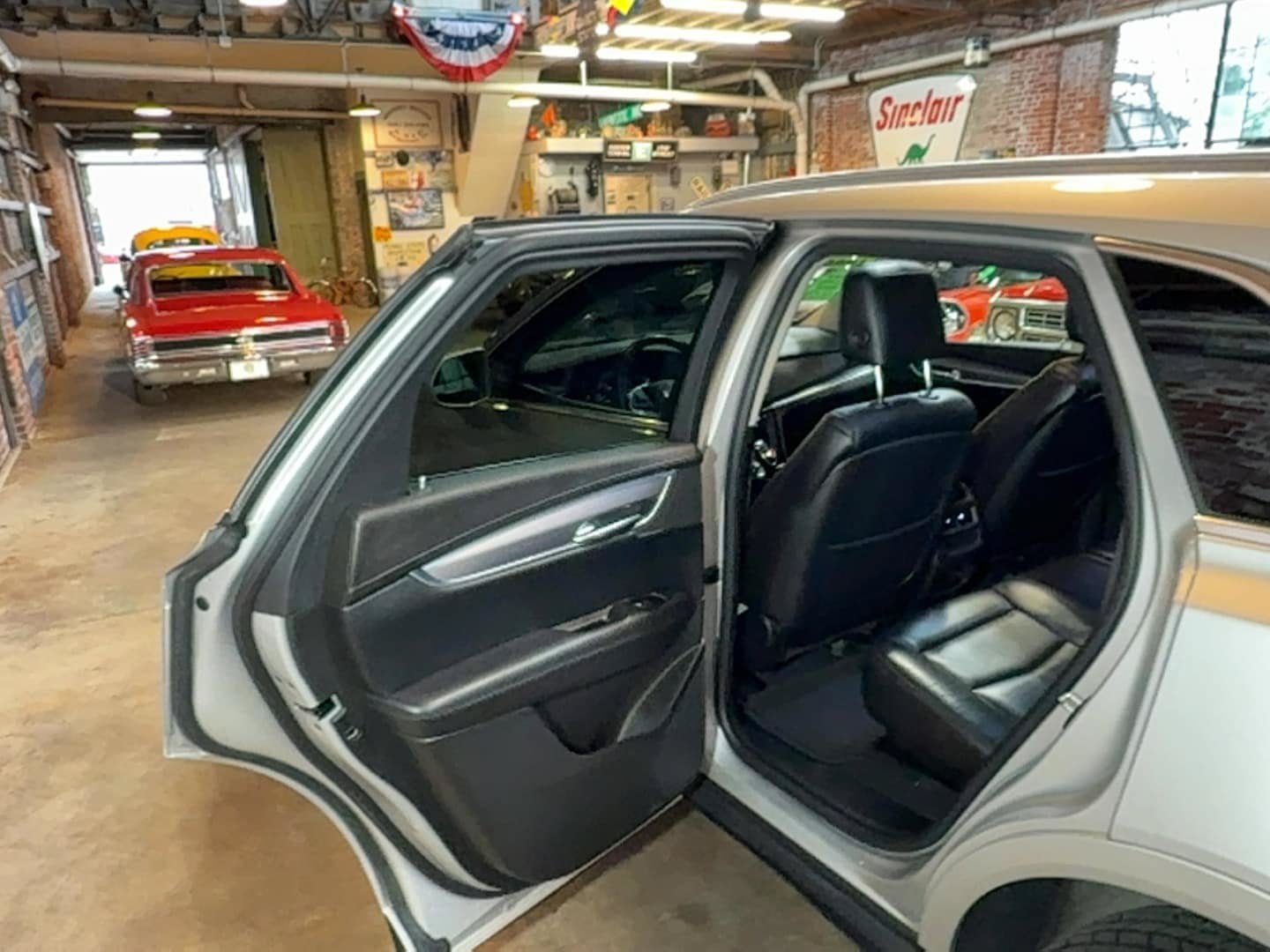 Used 2017 Cadillac XT5 Luxury w/ Driver Awareness Package AWD/4WD image 65