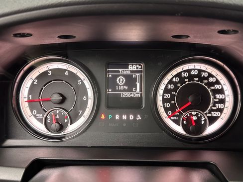 Used 2018 RAM 1500 Express image 10