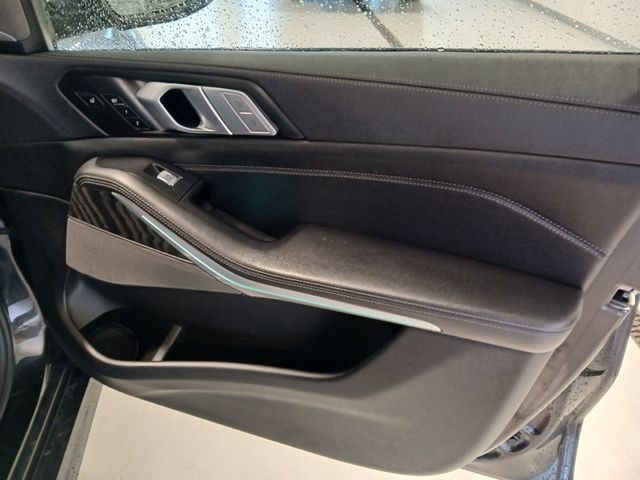 Used 2022 BMW X7 M50i w/ Luxury Seating Package AWD/4WD image 29