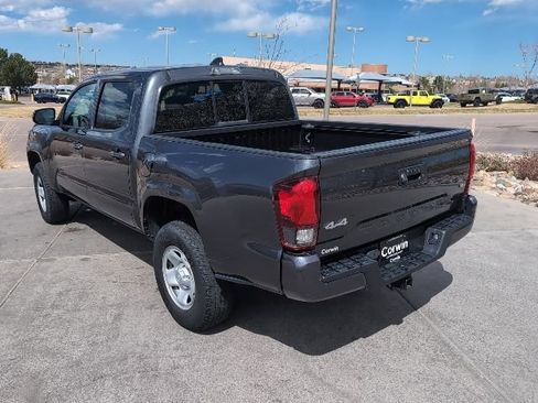 Used 2020 Toyota Tacoma SR image 5