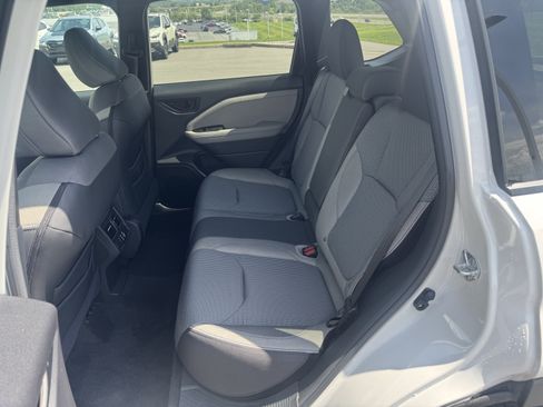 New 2026 Subaru Forester Premium AWD/4WD image 13