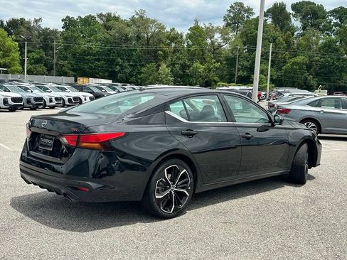 Used 2024 Nissan Altima 2.5 SR FWD image 24