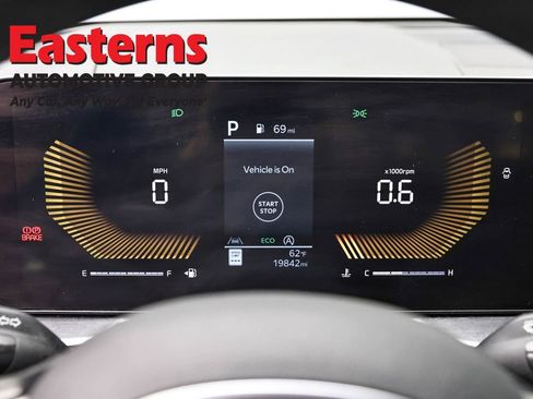 Used 2024 Kia Sorento LX image 18