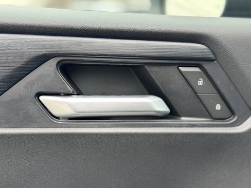 Used 2025 GMC Acadia AT4 w/ Luxury Package image 24