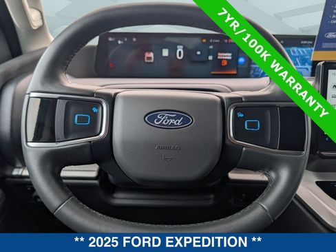 Certified 2025 Ford Expedition Active AWD/4WD image 31