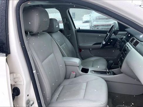 Used 2007 Chevrolet Impala SS w/ Convenience Package image 9