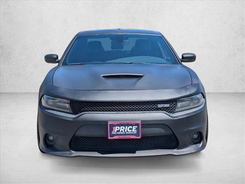 Used 2017 Dodge Charger R/T RWD image 2
