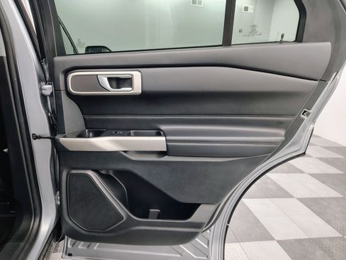 Used 2023 Ford Explorer XLT w/ Equipment Group 202A image 25