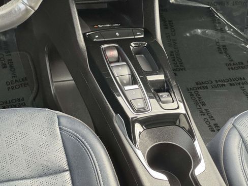 Used 2023 Chevrolet Bolt EUV Premier w/ Sun & Sound Package FWD image 5