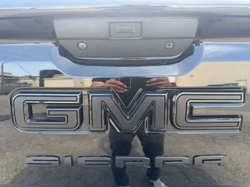 Used 2019 GMC Sierra 1500 Elevation w/ Elevation Value Package AWD/4WD image 28