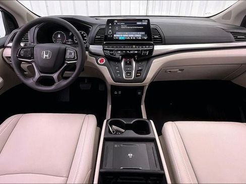 Certified 2026 Honda Odyssey EX-L image 15