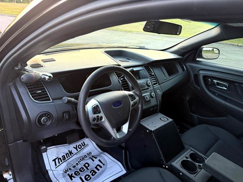 Used 2017 Ford Taurus Police Interceptor image 11