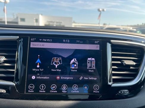 Used 2018 Chrysler Pacifica Touring-L Plus w/ S Appearance Package FWD image 19